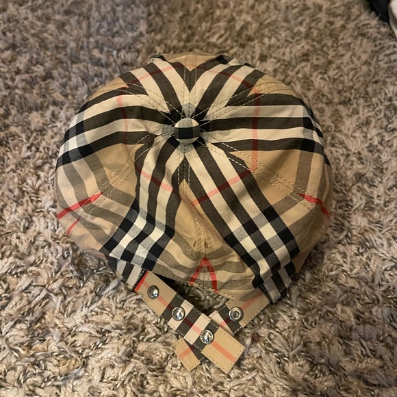 Burberry Hat - Picture 2 of 5